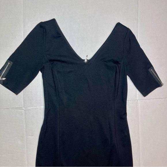 Banana Republic V-Neck Black Zipper Accent Short Sleeve Dress Size 4 - Picture 2 of 13